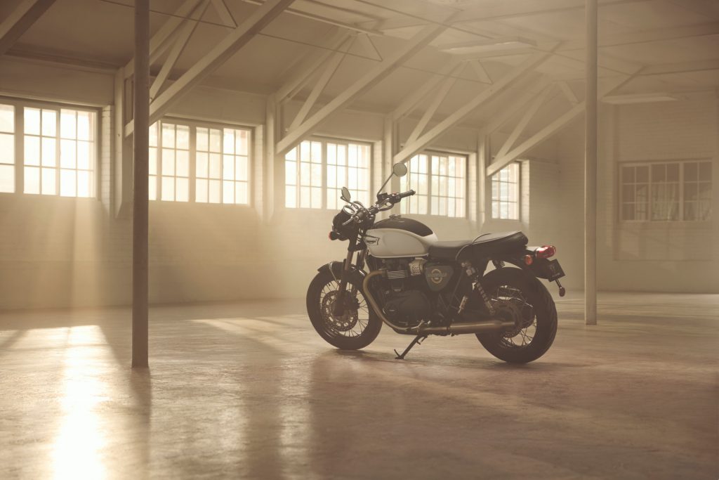 leftside-view-triumph-bonneville-T100